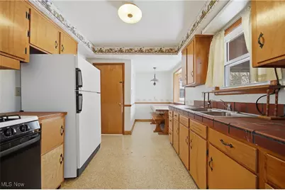 28759 Forest Road, Willowick, OH 44095 - Photo 15