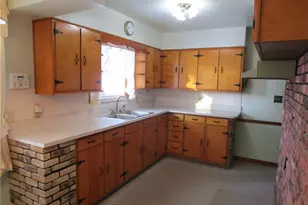 2921 Decamp Rd, Youngstown, OH 44511 - Photo 7