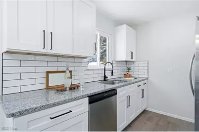 835 Carnegie Avenue, Akron, OH 44314 - Photo 21