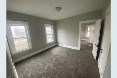 12514 Locke Avenue, Loveland, OH 44108 - Photo 9