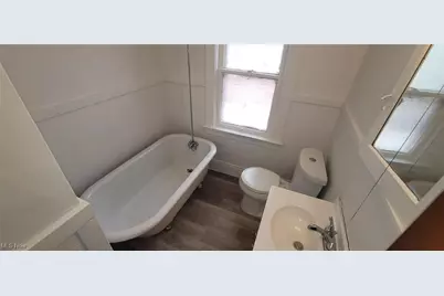 626 E 130th Street, Loveland, OH 44108 - Photo 9