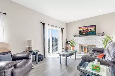 7511 Jeffries Avenue, Garfield Heights, OH 44105 - Photo 13