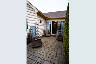 39 Village Court, Columbiana, OH 44408 - Photo 3