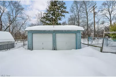 123 Ellenwood Avenue, Bedford, OH 44146 - Photo 39