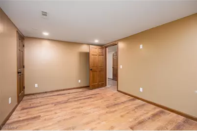 9894 Silvercreek Road, Wadsworth, OH 44281 - Photo 23
