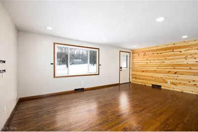 9894 Silvercreek Road, Wadsworth, OH 44281 - Photo 13