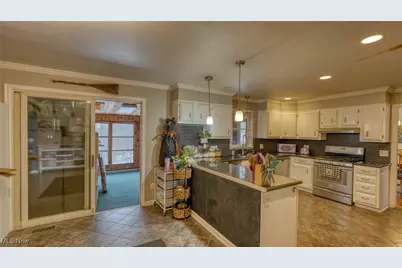 10525 Twin Oaks Drive, Cambridge, OH 43725 - Photo 3