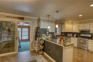 10525 Twin Oaks Dr, Cambridge, OH 43725 - Photo 3