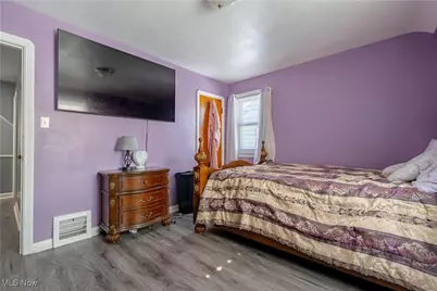 13905 Thraves Avenue, Garfield Heights, OH 44125 - Photo 15