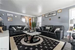 13905 Thraves Ave, Garfield Heights, OH 44125 - Photo 7