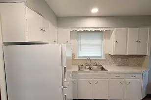 349 Comstock Ct, Akron, OH 44305 - Photo 7