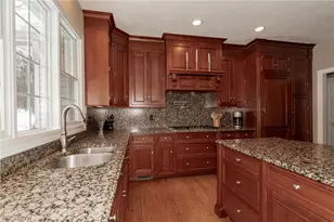 8600 Tamarack Trail, Chagrin Falls, OH 44023 - Photo 7