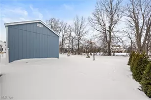 6194 James Dr, Lorain, OH 44053 - Photo 35