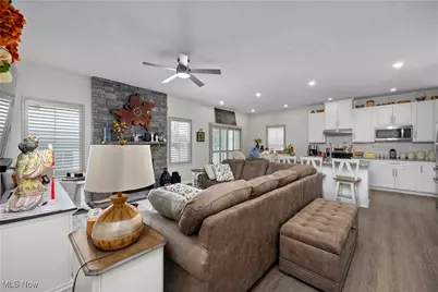 6194 James Drive, Lorain, OH 44053 - Photo 11