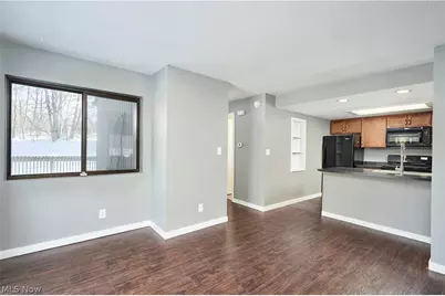 2099 Pinebrook Trail, Cuyahoga Falls, OH 44223 - Photo 9