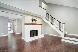 2099 Pinebrook Trail, Cuyahoga Falls, OH 44223 - Photo 5