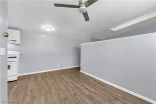 1041 W 10th St, Lorain, OH 44052 - Photo 3