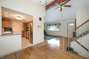 3430 Kellybrook Dr, Cuyahoga Falls, OH 44223 - Photo 7