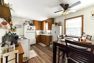 910 Milford St NE, Canton, OH 44714 - Photo 3