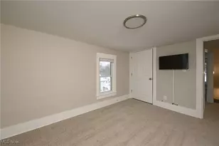 26 W Hiram St, Barberton, OH 44203 - Photo 27