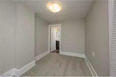 26 W Hiram Street, Barberton, OH 44203 - Photo 23