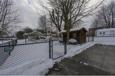 26 W Hiram Street, Barberton, OH 44203 - Photo 9