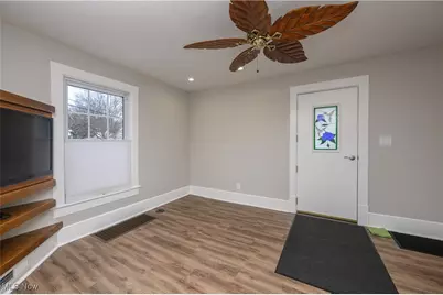 26 W Hiram Street, Barberton, OH 44203 - Photo 15