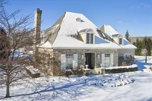 2242 Rock Creek N, Akron, OH 44333 - Photo 3