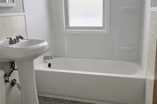 13809 Christine Ave, Garfield Heights, OH 44105 - Photo 11