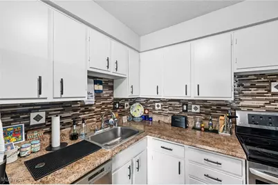 10301 Lake Avenue #606, Loveland, OH 44102 - Photo 11