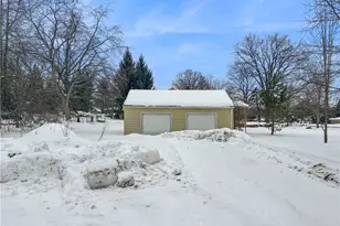 1915 E Wallings Rd, Grandview Heights, OH 44147 - Photo 3