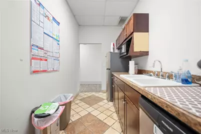 32875 Solon Road, Solon, OH 44139 - Photo 23