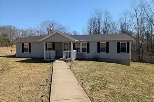2070 Potts Ln, Zanesville, OH 43701 - Photo 1