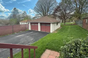 204 Tremble Ave, Campbell, OH 44405 - Photo 17