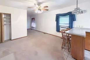 204 Tremble Ave, Campbell, OH 44405 - Photo 5