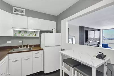 12700 Lake Avenue #2603, Oakwood, OH 44107 - Photo 3