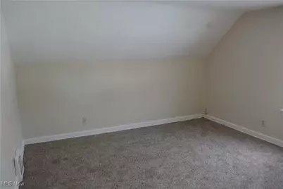 2346 W Oberlin Avenue, Lorain, OH 44052 - Photo 17
