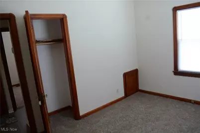 2346 W Oberlin Avenue, Lorain, OH 44052 - Photo 9