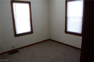 2346 W Oberlin Ave, Lorain, OH 44052 - Photo 11