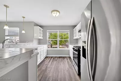 17639 Wildwood Lane, Loveland, OH 44119 - Photo 11