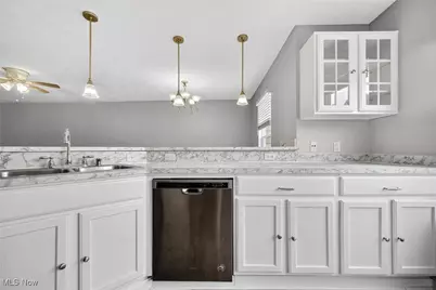 17639 Wildwood Lane, Loveland, OH 44119 - Photo 9