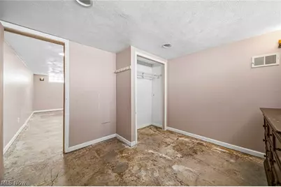 352 E 328th Street, Willowick, OH 44095 - Photo 31