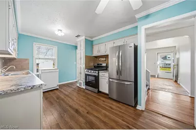 352 E 328th Street, Willowick, OH 44095 - Photo 19