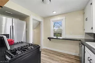 2164 Cottage Grove Dr, Cleveland Heights, OH 44118 - Photo 9