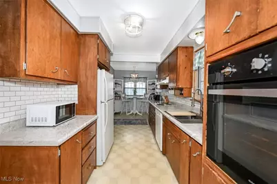 1810 Carter Avenue, Akron, OH 44301 - Photo 17