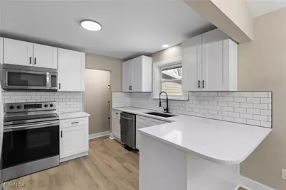 1930 48th Street NW, Canton, OH 44709 - Photo 11