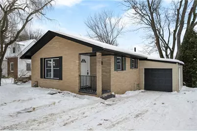 1930 48th Street NW, Canton, OH 44709 - Photo 1