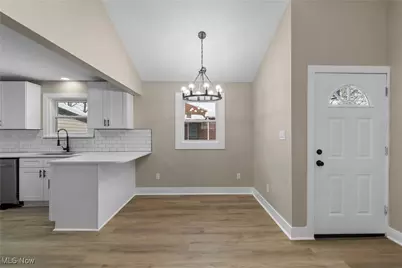 1930 48th Street NW, Canton, OH 44709 - Photo 9