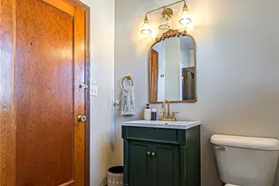 2036 E Main St, Louisville, OH 44641 - Photo 13