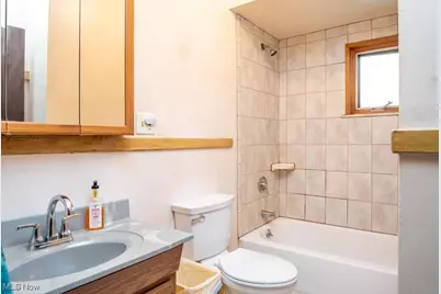 14510 Granger Road, Maple Heights, OH 44137 - Photo 5